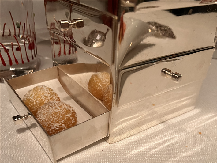 petit four box with drawers